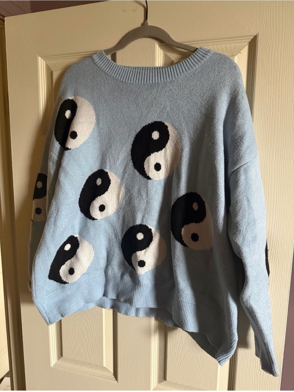 Dressed in LALA Light Blue Oversized Yin Yang Crewneck Sweater - L/XL